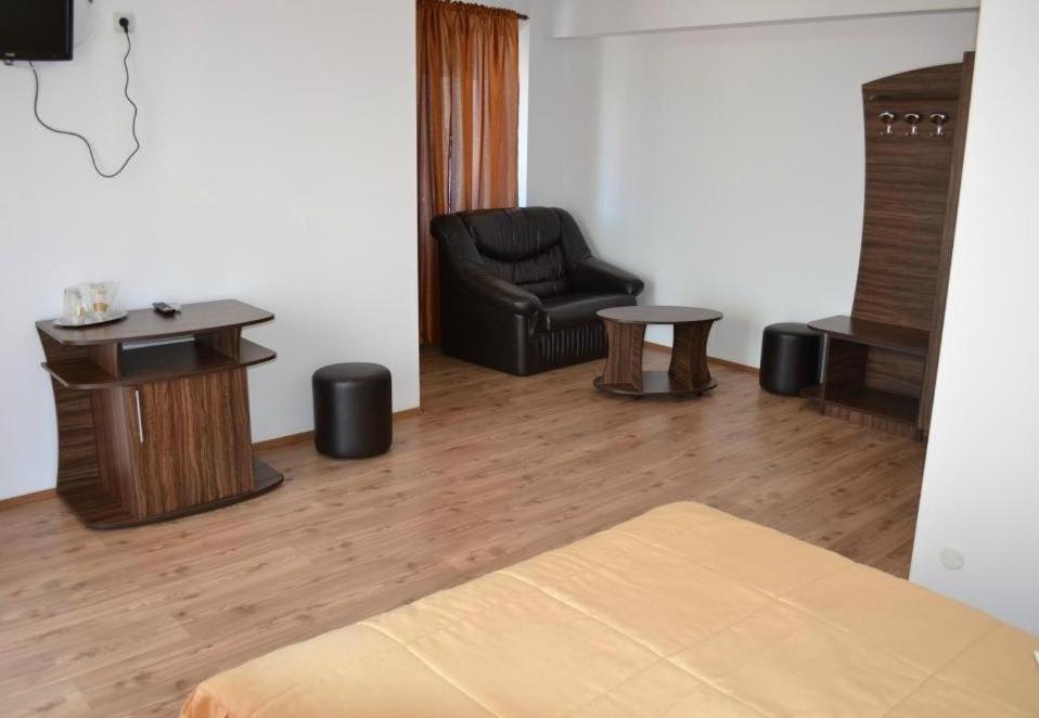 Hotel Corsar Tulcea Habitación foto